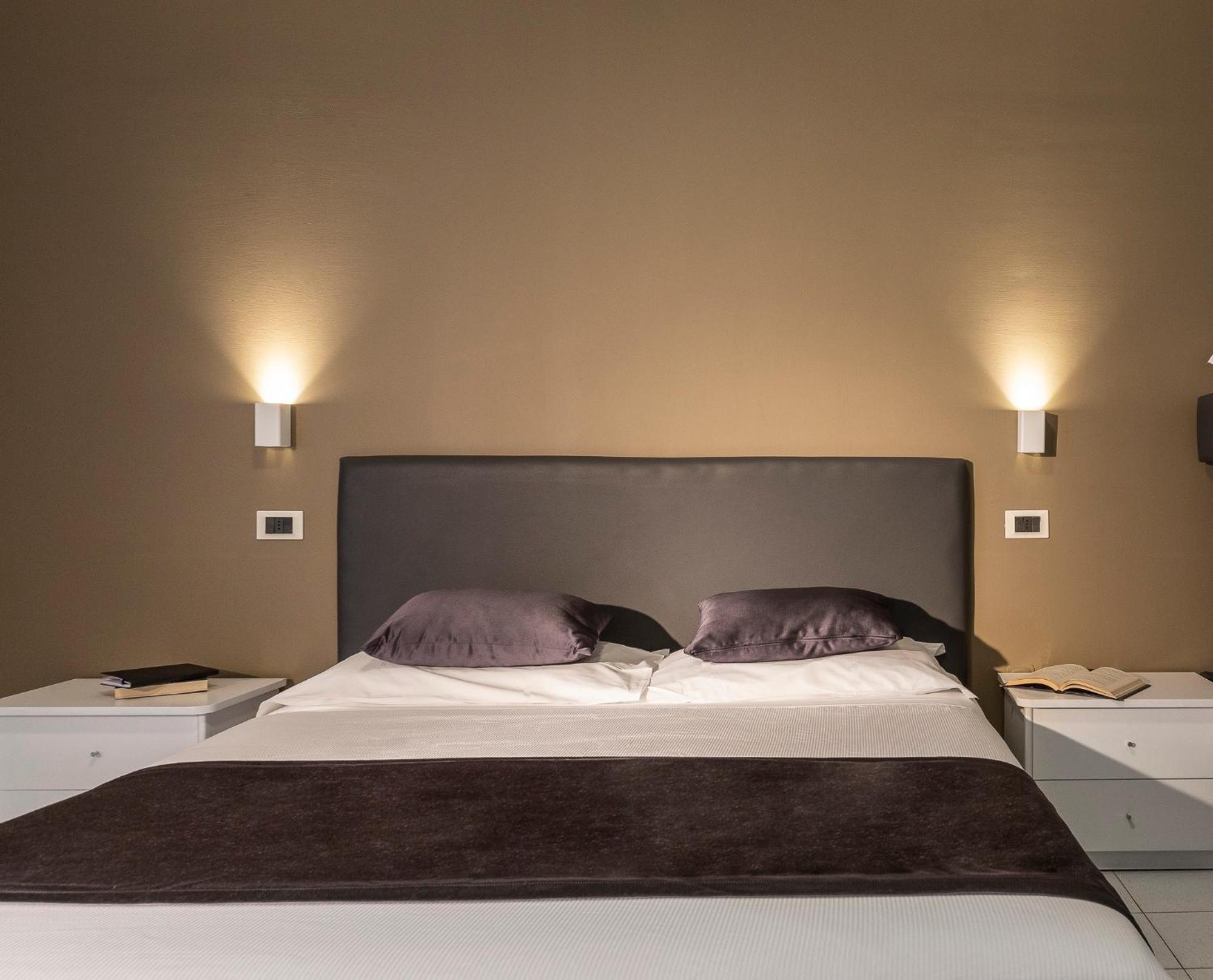 Hotel Mediterraneo Ombrellone E Lettini Inclusi Martinsicuro Bagian luar foto